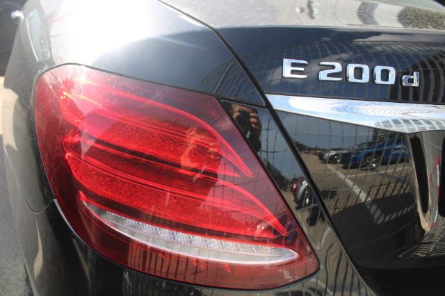 MERCEDES-BENZ E 200 usata, con Airbag laterali