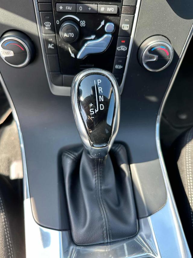 VOLVO V60 usata, con USB