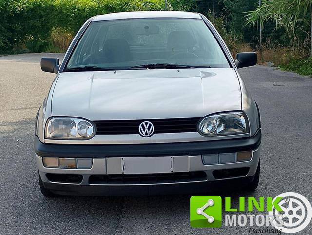 VOLKSWAGEN Golf usata, con Airbag