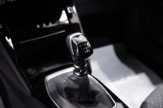 PEUGEOT 2008 usata, con USB