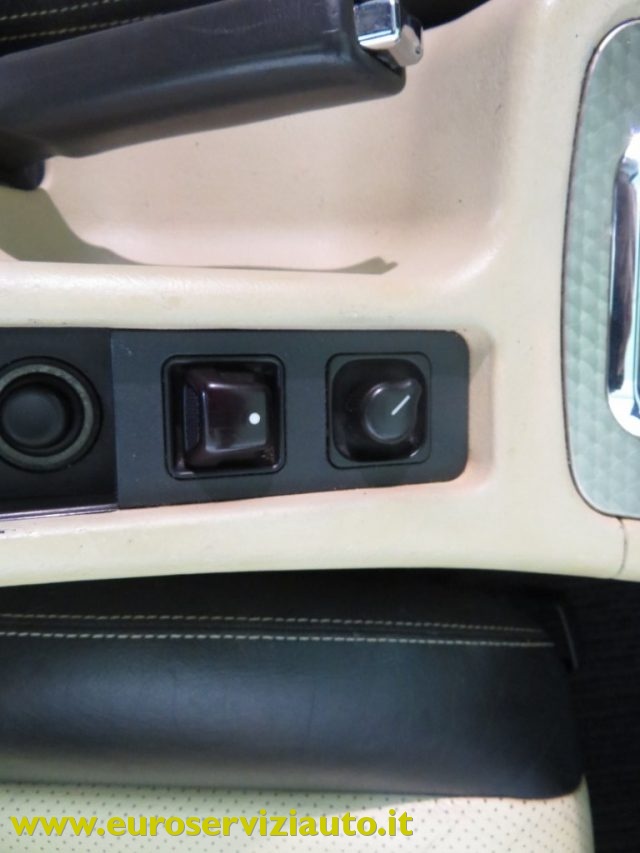 MERCEDES-BENZ SLK 230 usata, con Volante in pelle