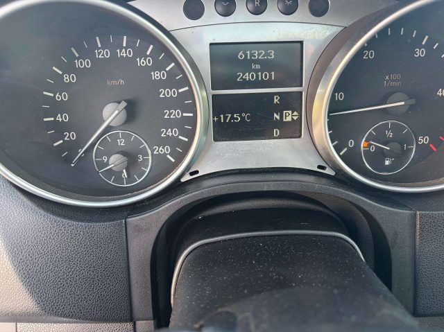 MERCEDES-BENZ ML 320 usata, con Lettore CD