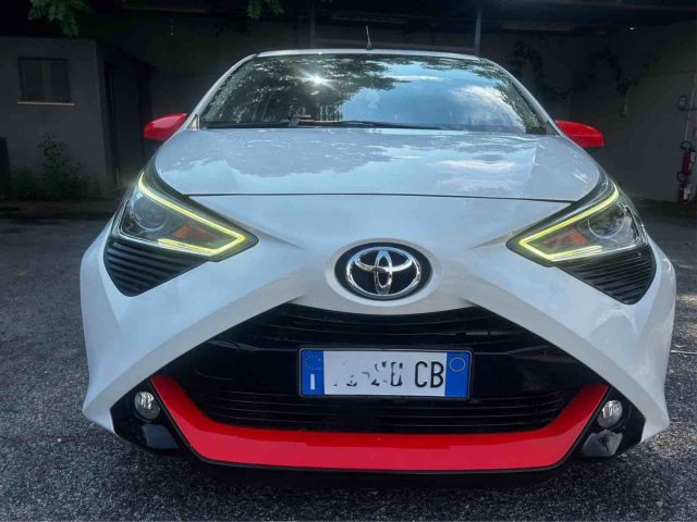 TOYOTA Aygo usata, con Autoradio