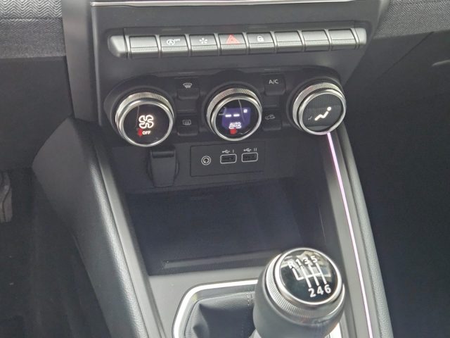 RENAULT Clio usata, con Luci diurne LED