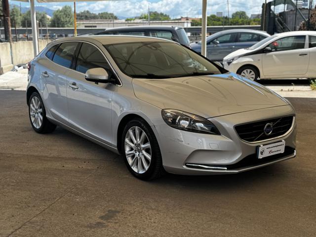 VOLVO V40 usata, con Alzacristalli elettrici