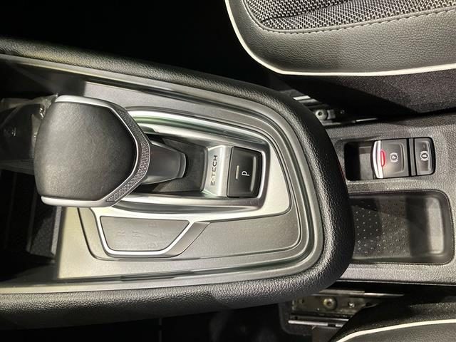 RENAULT Captur usata, con Hill holder