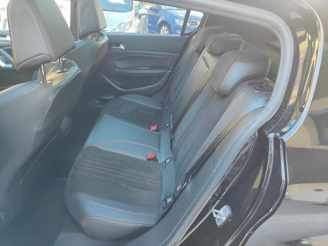 PEUGEOT 308 usata, con Sedile posteriore sdoppiato