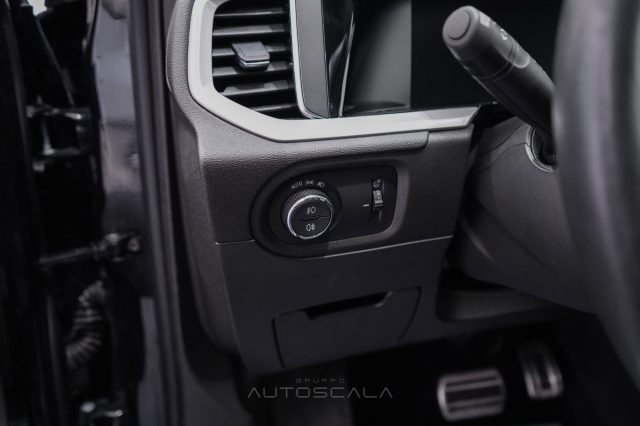 OPEL Grandland usata, con Vetri oscurati