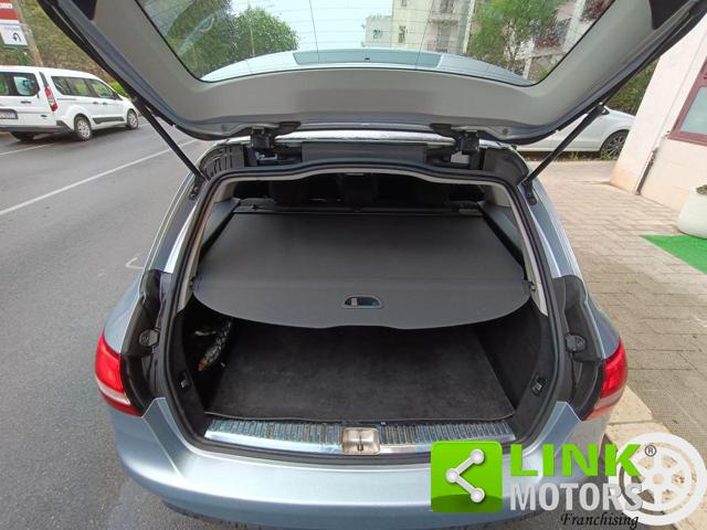 MERCEDES-BENZ C 200 usata, con Touch screen