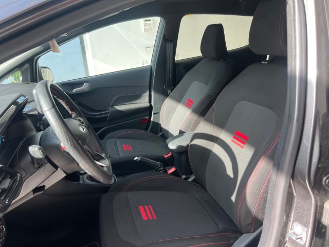 FORD Fiesta usata, con Bluetooth