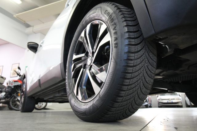 PEUGEOT 2008 usata, con Vetri oscurati