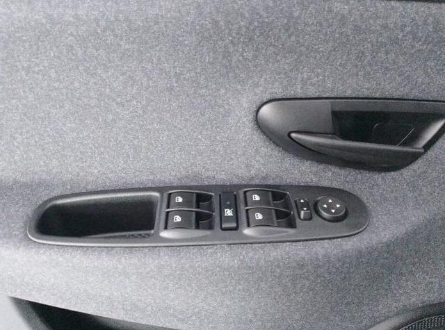 LANCIA Ypsilon usata, con Autoradio