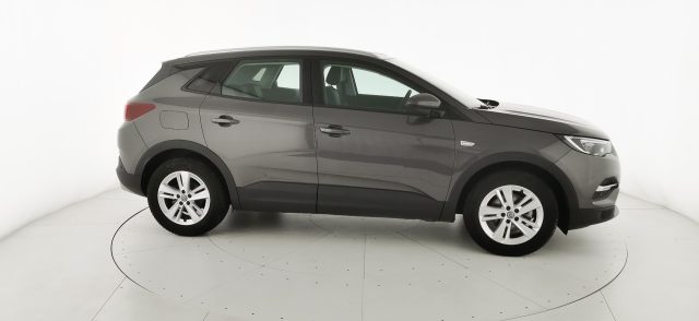 OPEL Grandland X usata, con USB