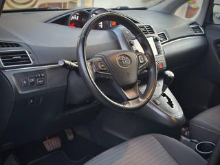TOYOTA Verso usata, con USB