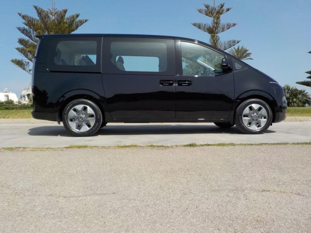 HYUNDAI Staria usata, con Sensore di luce