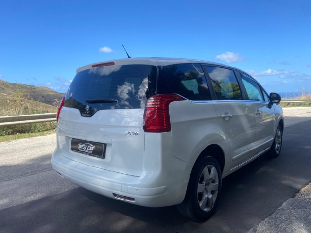 PEUGEOT 5008 usata, con Airbag laterali