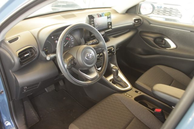TOYOTA Yaris usata, con Bracciolo