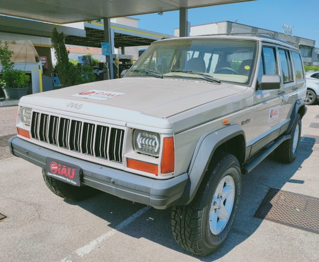 JEEP Cherokee usata, con Autoradio