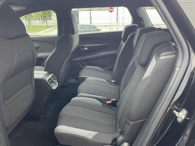 PEUGEOT 5008 usata, con Chiusura centralizzata
