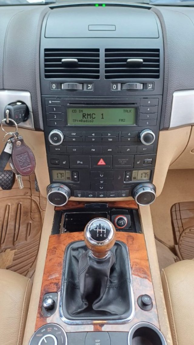 VOLKSWAGEN Touareg usata, con Cruise Control