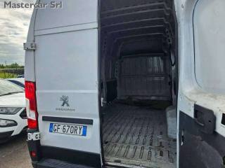 PEUGEOT Boxer usata, con Park Distance Control
