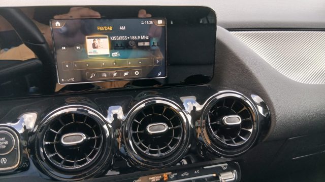 MERCEDES-BENZ GLA 180 usata, con Controllo trazione