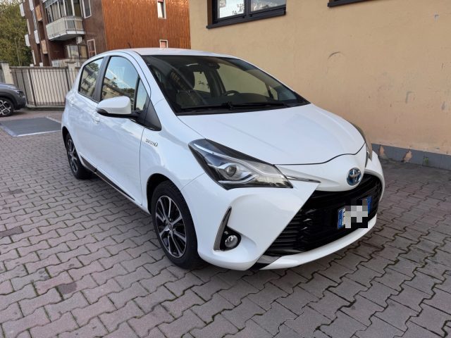 TOYOTA Yaris usata, con Autoradio