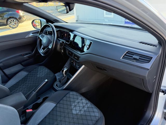 VOLKSWAGEN Taigo usata, con Airbag testa