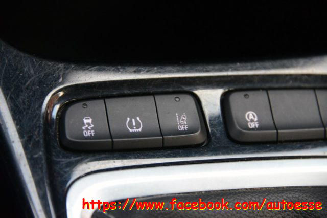 OPEL Crossland usata, con USB