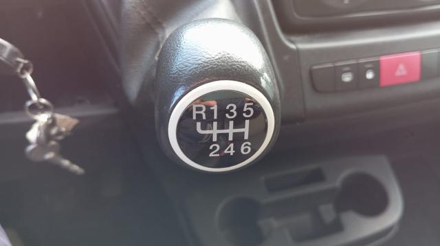 PEUGEOT Boxer usata, con Servosterzo