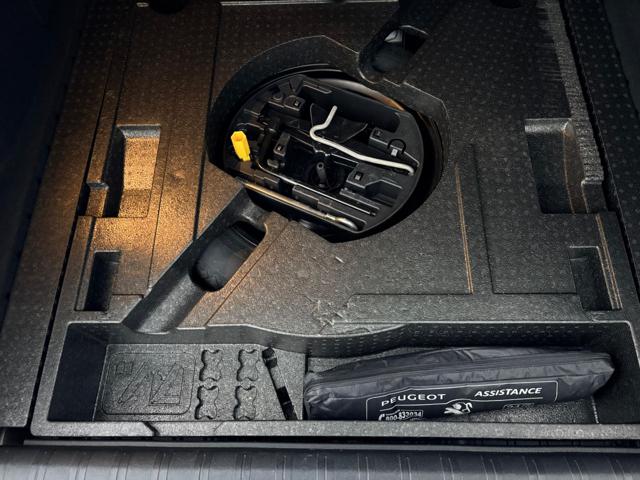 PEUGEOT 308 usata, con Specchietti laterali elettrici