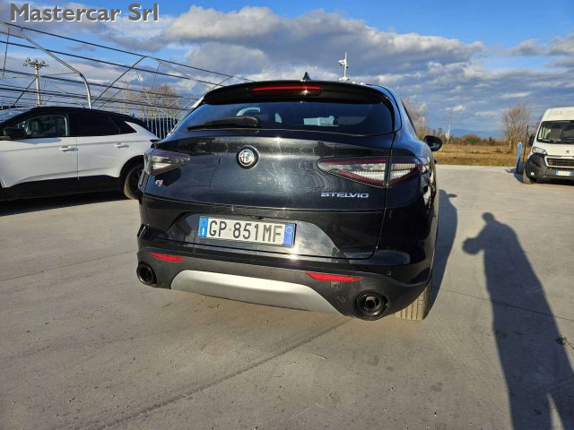 ALFA ROMEO Stelvio usata, con Alzacristalli elettrici