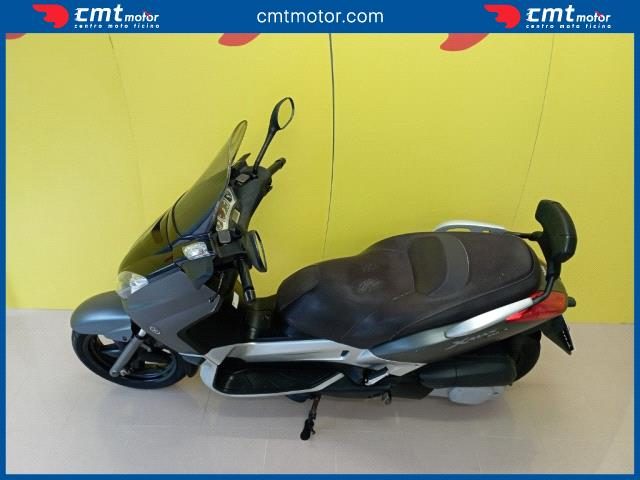 YAMAHA X-Max 250 usata 9