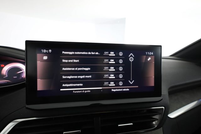 PEUGEOT 3008 usata 10
