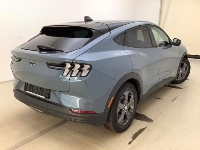 FORD Mustang Mach-E usata, con Airbag