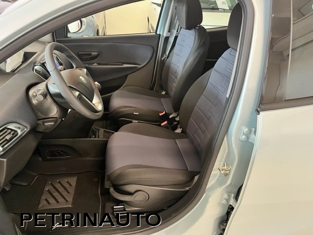 LANCIA Ypsilon usata, con Fendinebbia