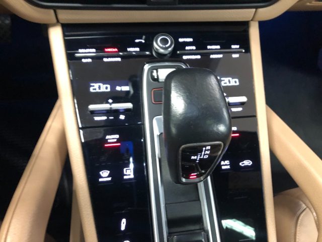 PORSCHE Cayenne usata, con Interni in pelle