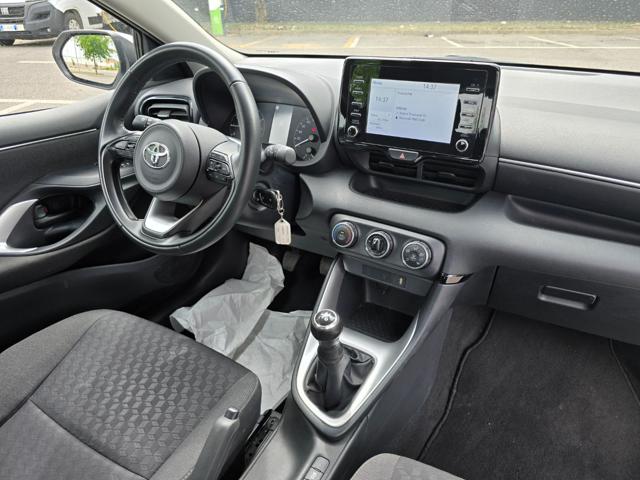 TOYOTA Yaris usata 16