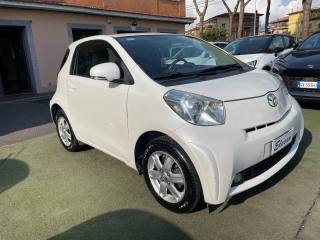 TOYOTA iQ usata, con Airbag laterali