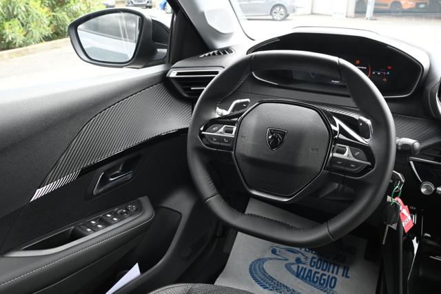 PEUGEOT 208 usata, con USB