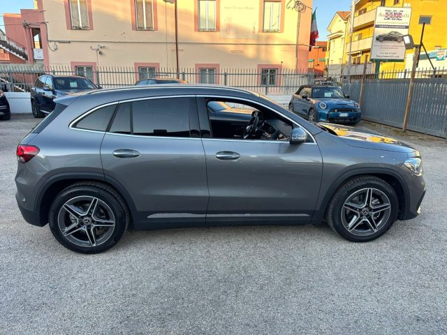 MERCEDES-BENZ GLA 200 usata, con Controllo automatico clima
