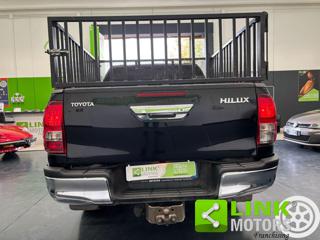 TOYOTA Hilux usata, con Autoradio