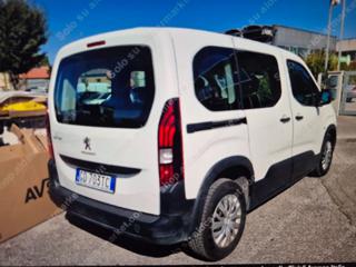 PEUGEOT Rifter usata, con Airbag