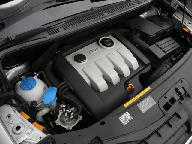 VOLKSWAGEN Touran usata 65