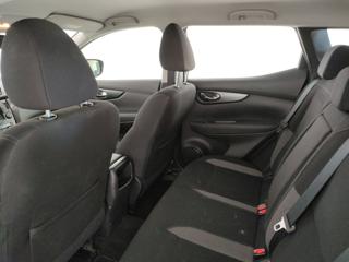 NISSAN Qashqai usata, con Fari LED