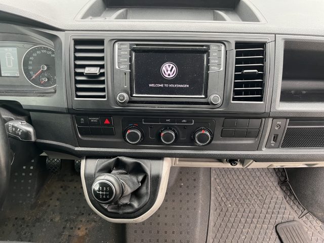 VOLKSWAGEN Transporter usata, con Sensori di parcheggio posteriori