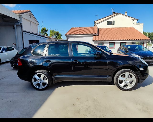 PORSCHE Cayenne usata, con Antifurto