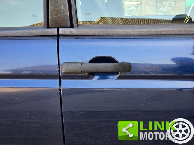 LAND ROVER Discovery usata 32