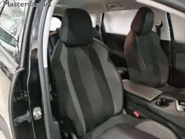 PEUGEOT 5008 usata, con Cruise Control