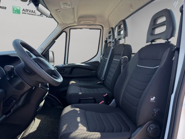 IVECO Daily usata, con Sensori di parcheggio posteriori